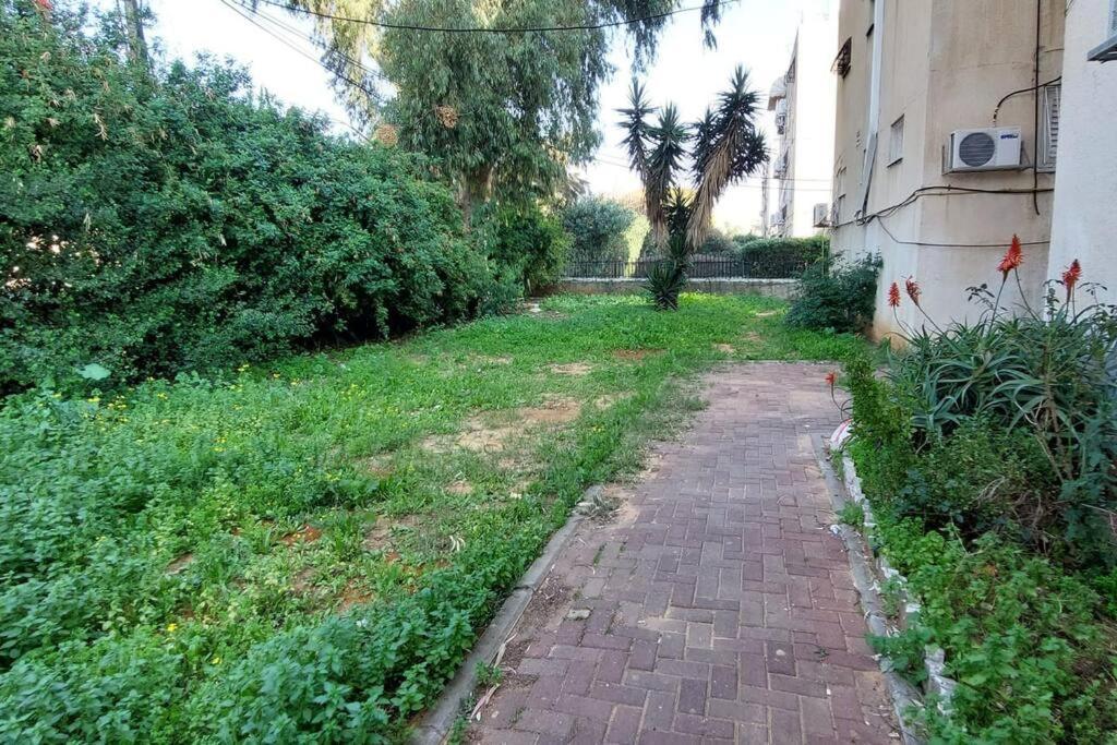הנביאים 1 נתניה Naveim Apartment Exteriör bild